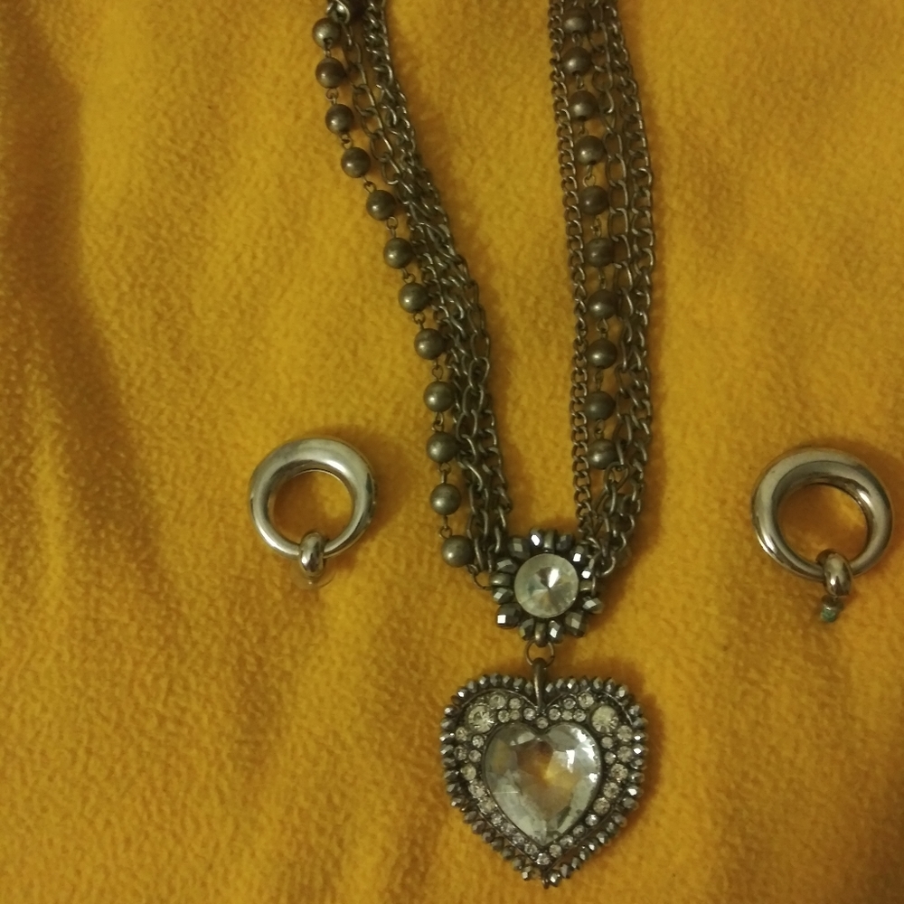 Bling necklace with earrings